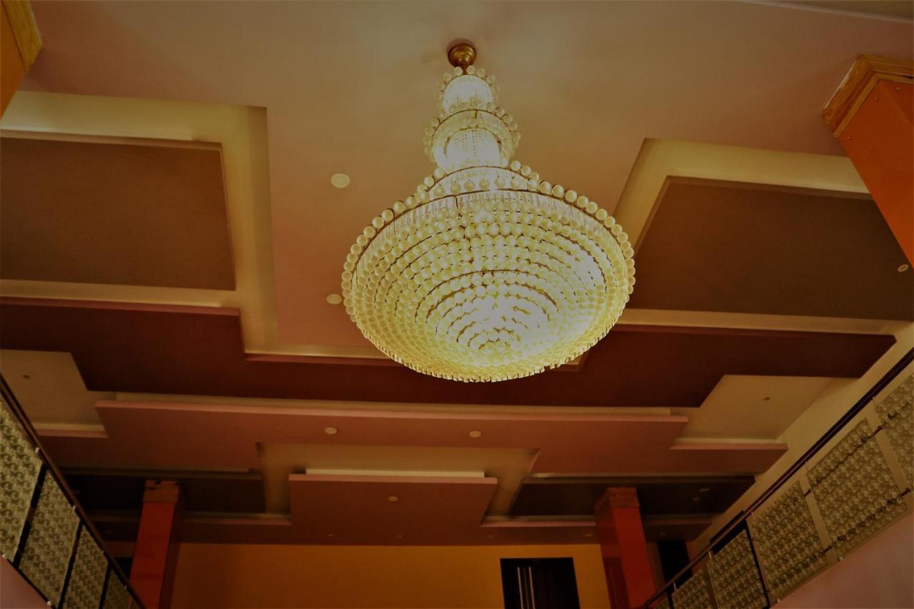 Hotel Vaishnavi Heights Aurangabad  Экстерьер фото