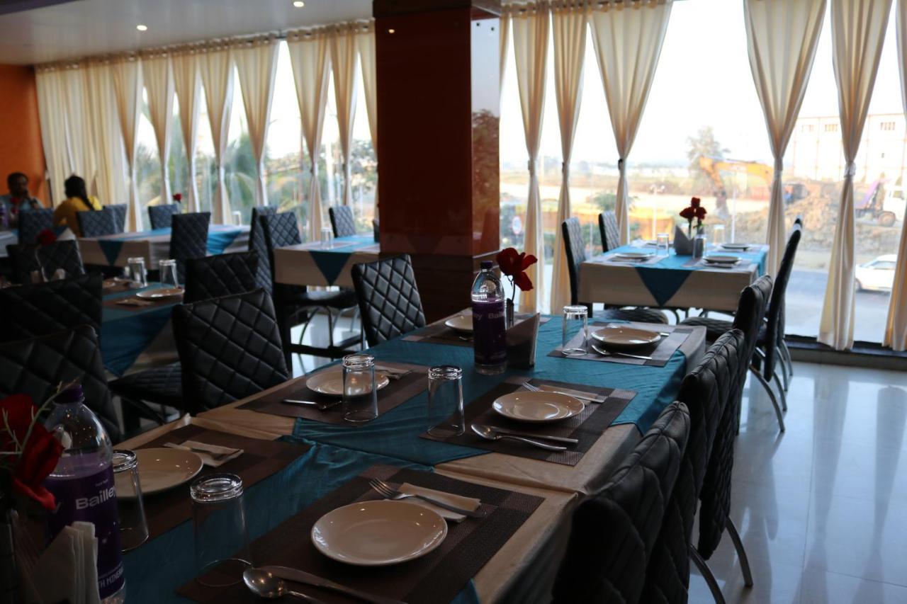 Hotel Vaishnavi Heights Aurangabad  Экстерьер фото