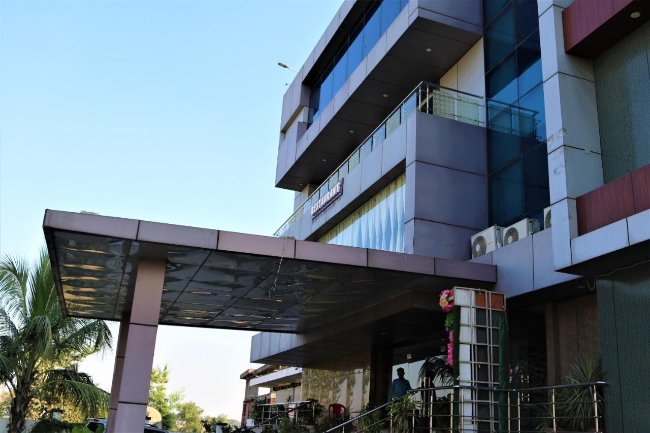 Hotel Vaishnavi Heights Aurangabad  Экстерьер фото