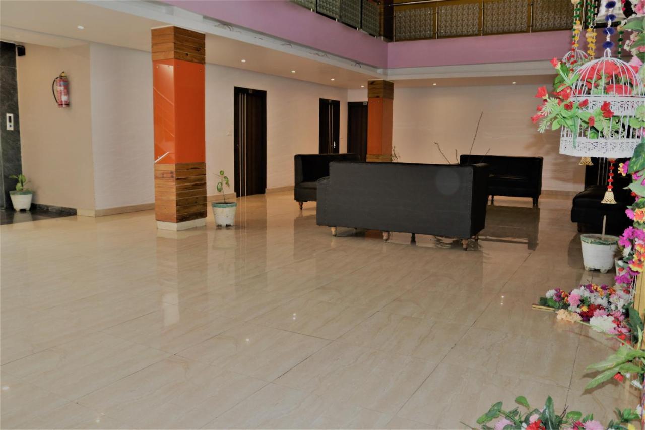 Hotel Vaishnavi Heights Aurangabad  Экстерьер фото